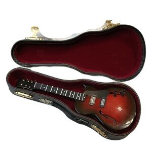 Mini Electric Guitar hardshell Case figurine toy decor